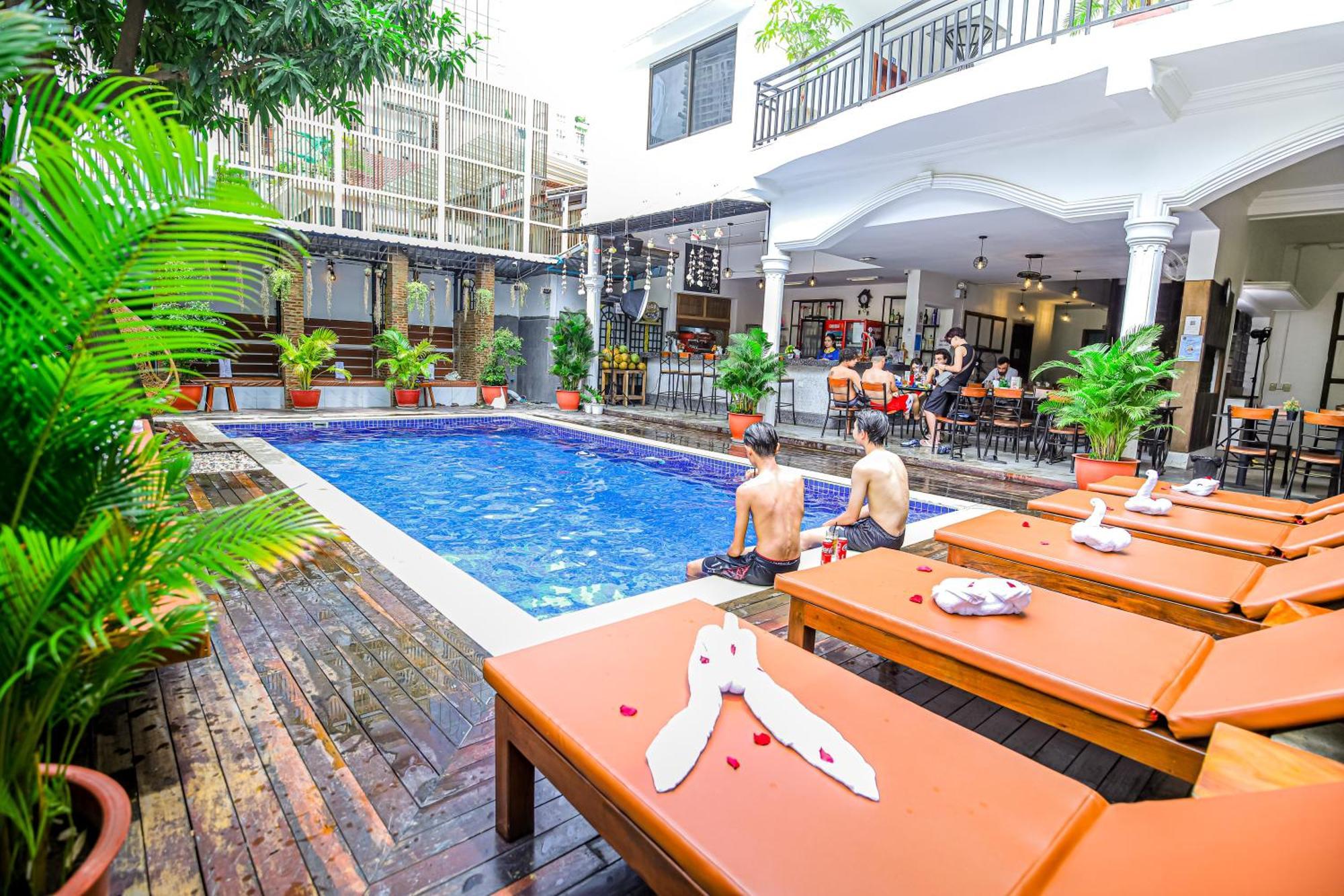 Bliss & Beats Hostel Phnom Penh Exterior photo